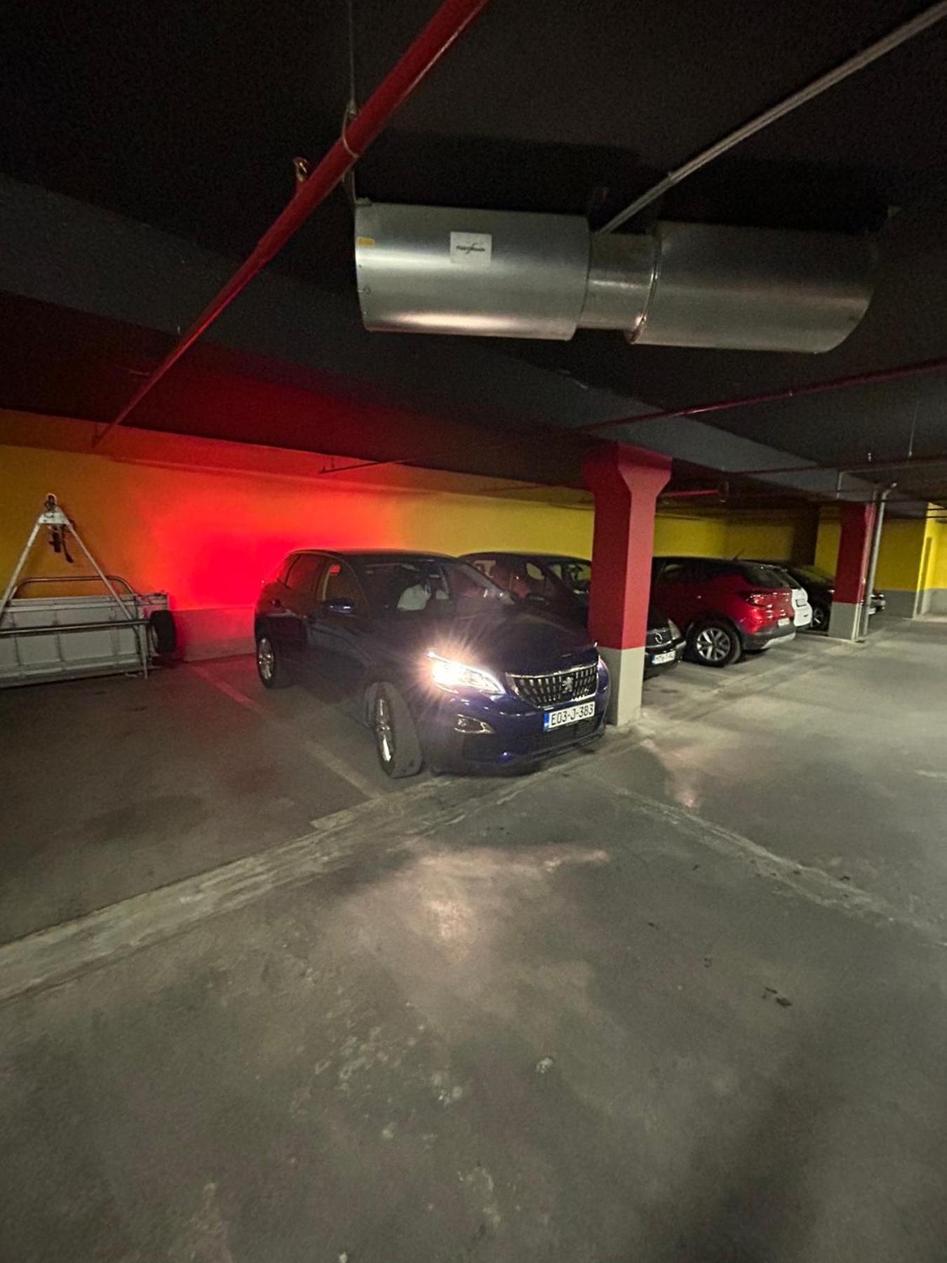 Apartman Bulevar Luxury Ilidza Free Garage Parking