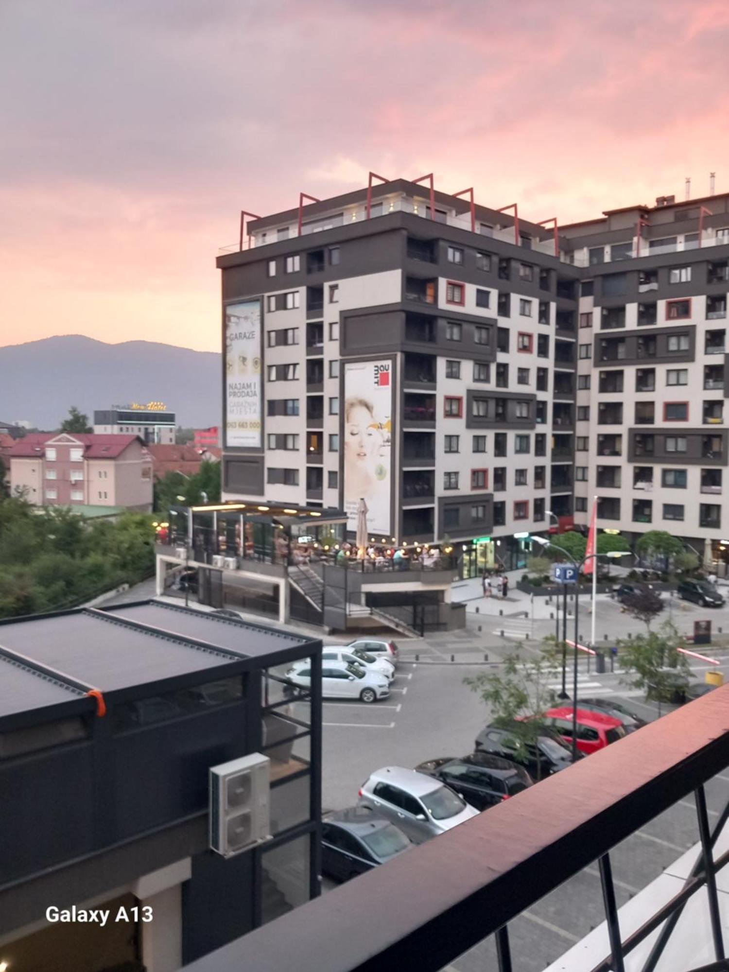Apartman Bulevar Luxury Ilidza Free Garage Parking Apartment *