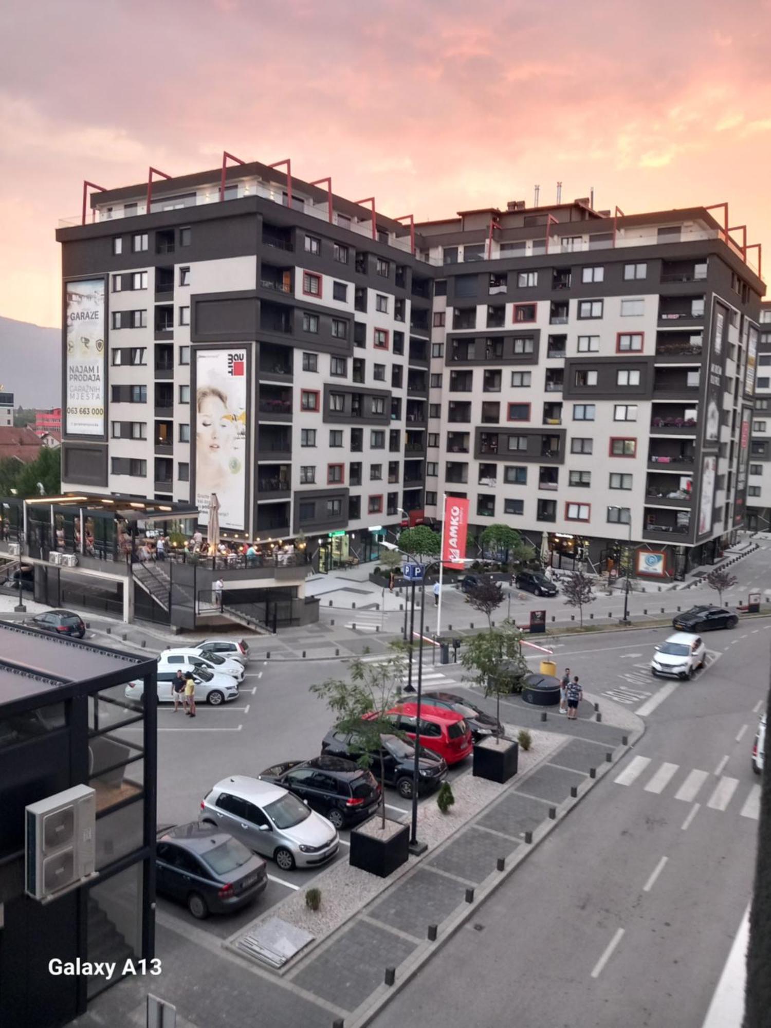 Apartman Bulevar Luxury Ilidza Free Garage Parking Apartment Sarajevo