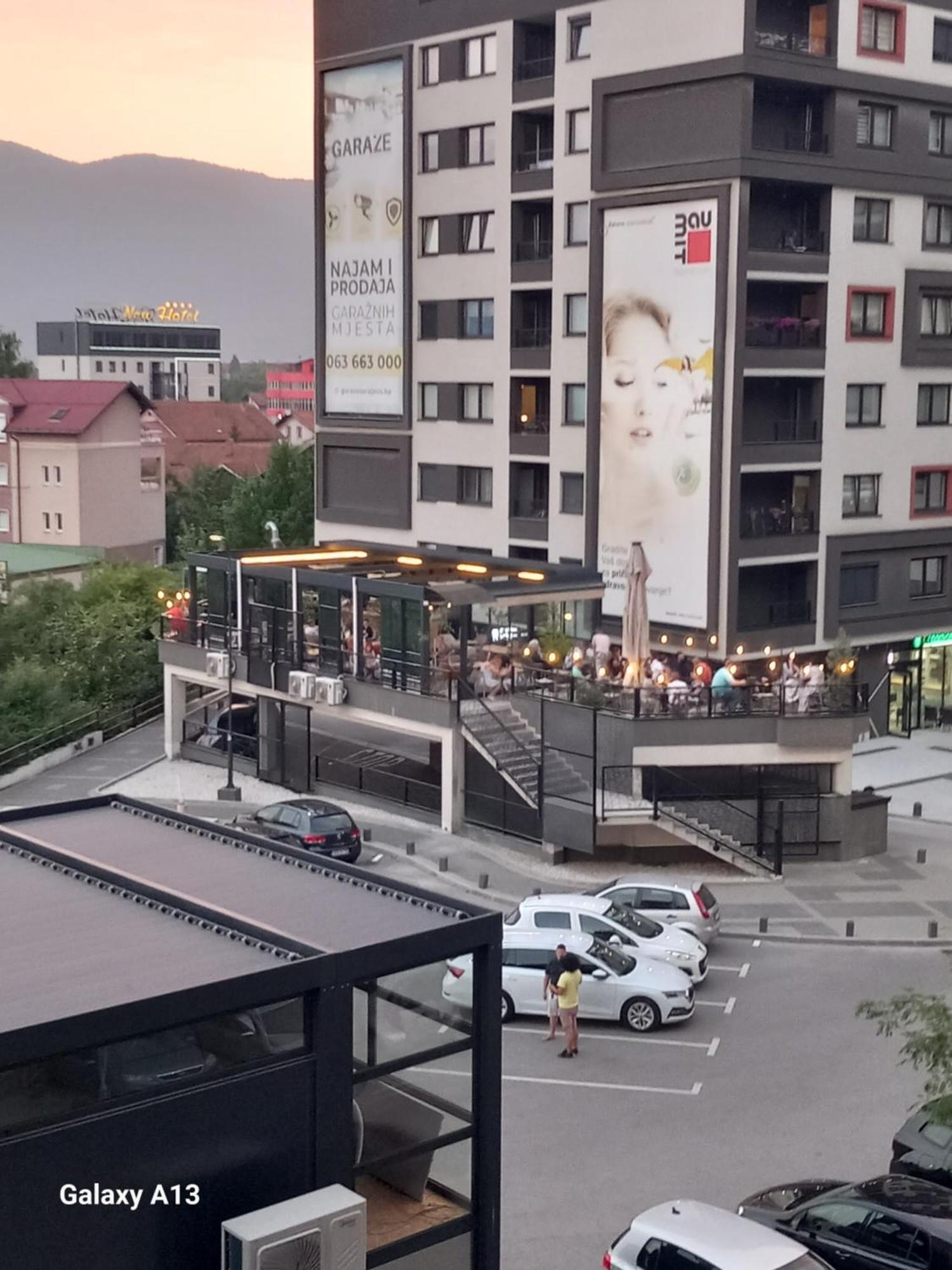Apartman Bulevar Luxury Ilidza Free Garage Parking Apartment