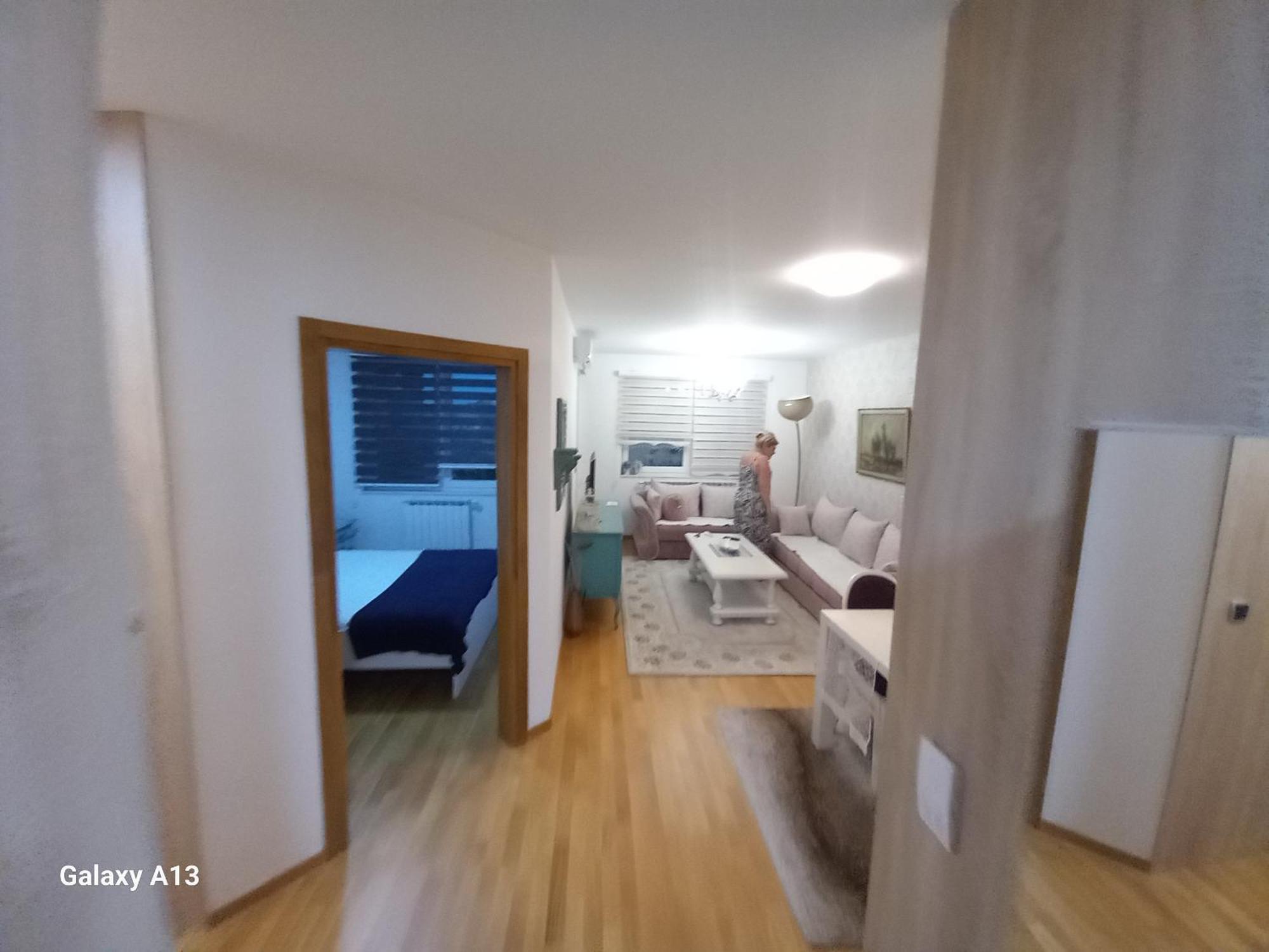 Apartment Apartman Bulevar Luxury Ilidza Free Garage Parking *